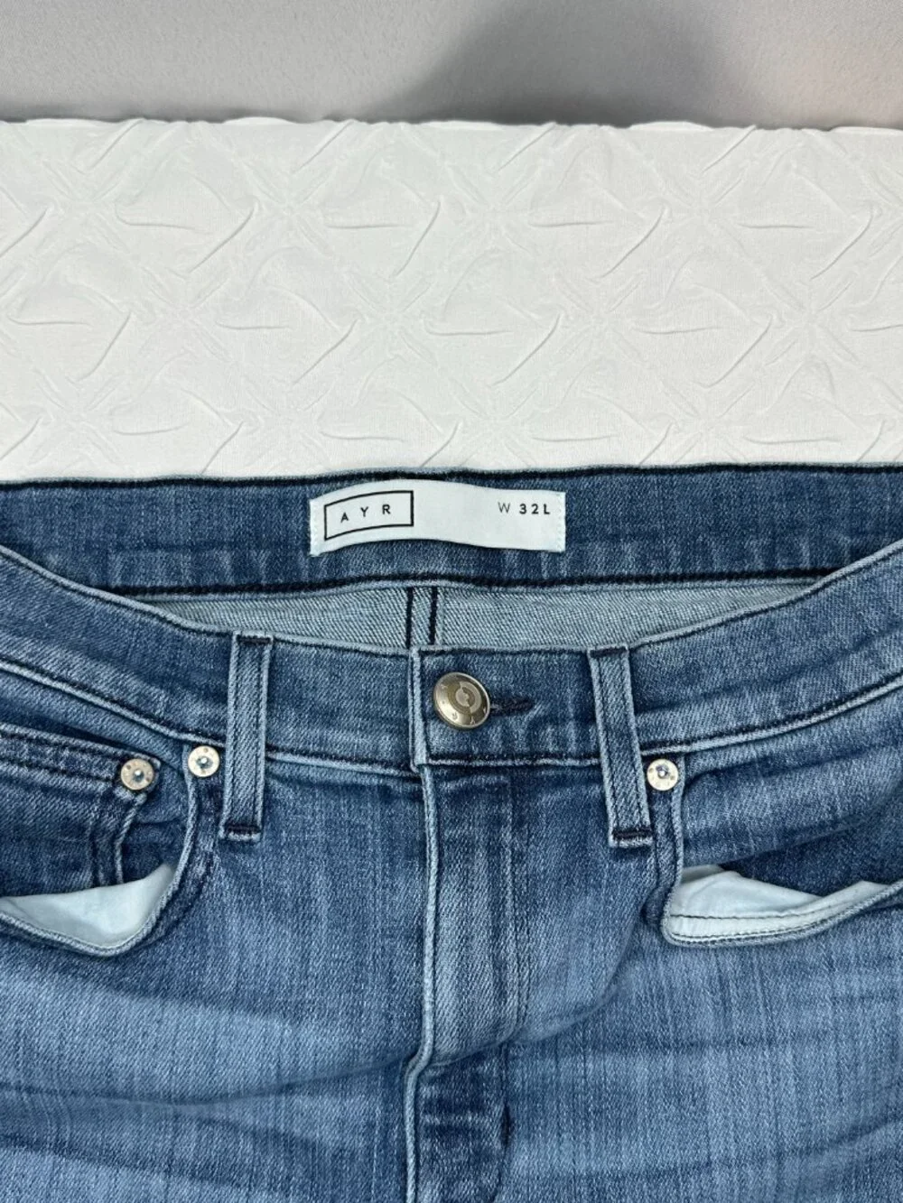 AYR All Year Round YaYa Crop Straight Leg Jeans 32L Raw Hem Elevated Minimalist - Picture 6 of 8
